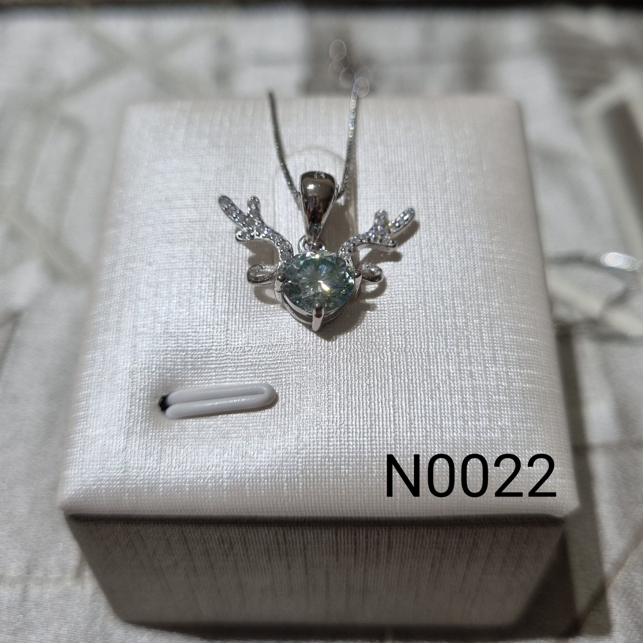 N0022 Moissanite Deer Pendant with Necklace