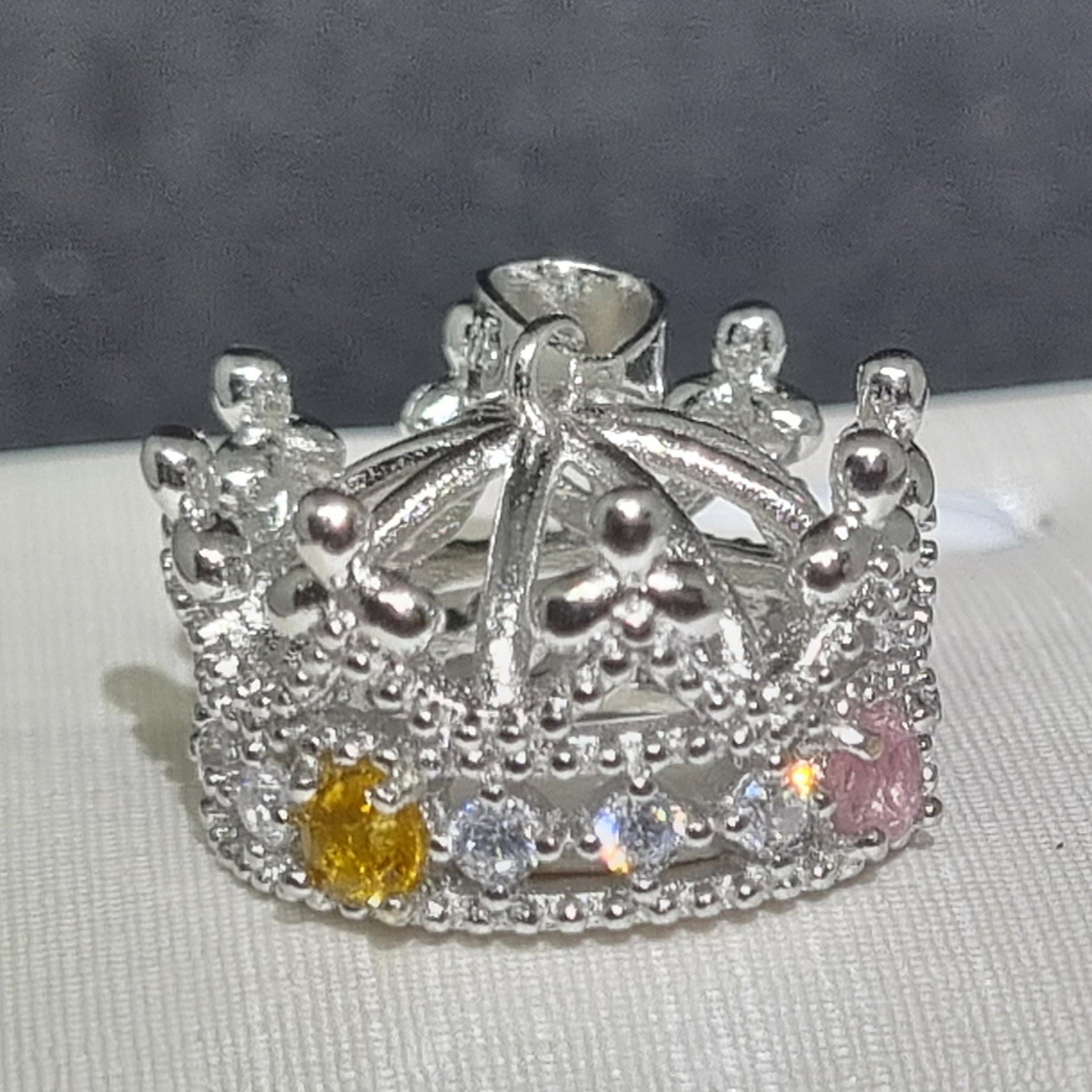 P0055 - Crown Pendant