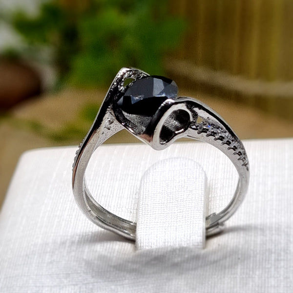 R0155 - Black Moissanite Ring - 1.0ct