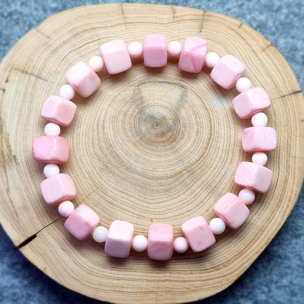 B0548 - Pink Tridacna Bracelet (女王贝) - 7.5mm