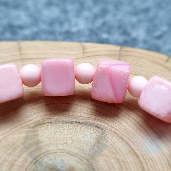 B0548 - Pink Tridacna Bracelet (女王贝) - 7.5mm